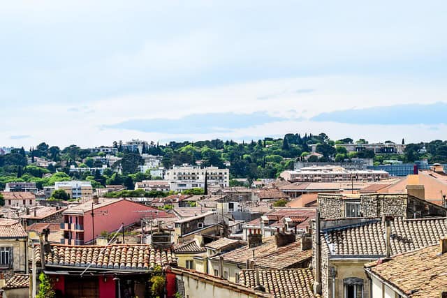nimes