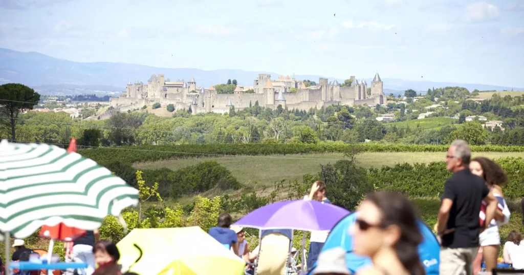 Aire de Belvédère d’Auriac : le spot de référence pour admirer le feu d’artifice du 14 juillet - Photo Vinci Autoroute